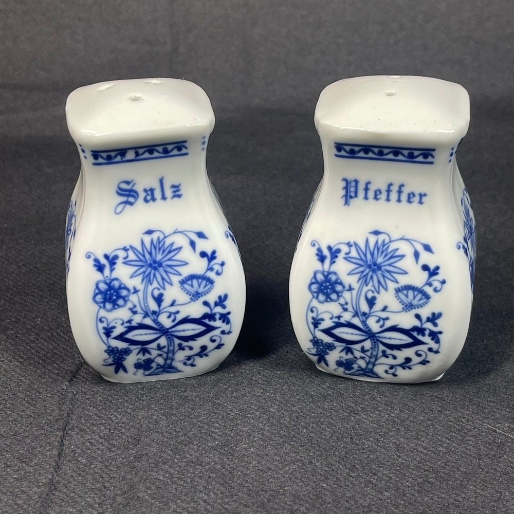 Vintage Blue Onion Pattern Porcelain Salt Pepper Shakers German Salz Pfeffer Set